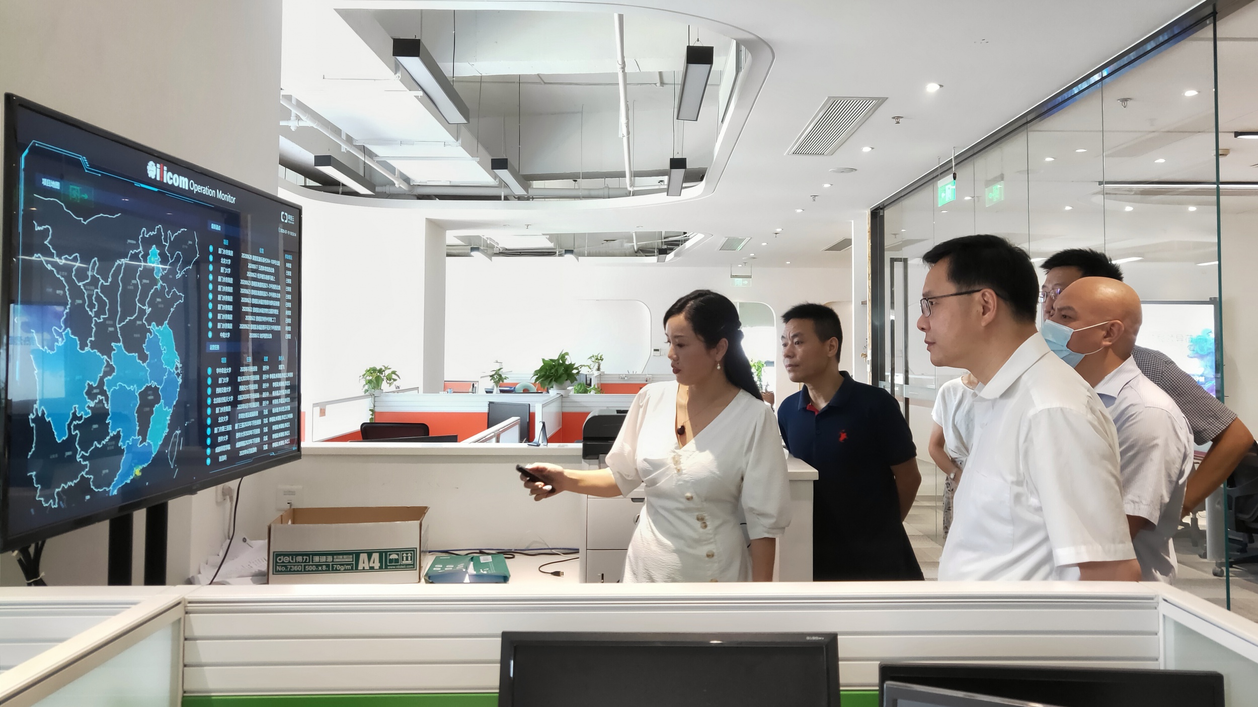 廈門市工信局領(lǐng)導(dǎo)蒞臨矽創(chuàng)調(diào)研指導(dǎo)工作